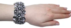 Armband mit Blüten und Strass