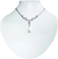 LUISIA® Halskette Cami mit Kristallen von Swarovski® und Perle - Hellblau