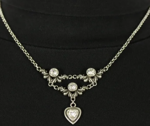 LUISIA® Halskette Isabel mit Herz und Kristallen von Swarovski® - Kristall