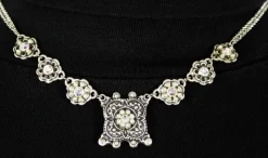 LUISIA Halskette Katharina mit Kristallen von Swarovski®