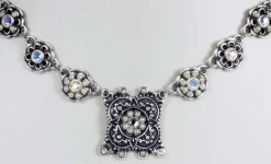 LUISIA Halskette Katharina mit Kristallen von Swarovski®