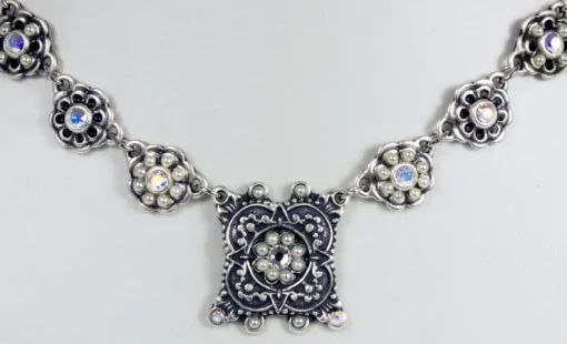 LUISIA Halskette Katharina mit Kristallen von Swarovski®