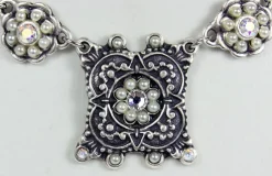 LUISIA Halskette Katharina mit Kristallen von Swarovski®