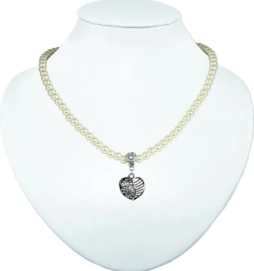 LUISIA® Perlenkette "Ariela" mit Herzanhänger | Brautschmuck Halskette Collier zu Dirndl Brautkleid